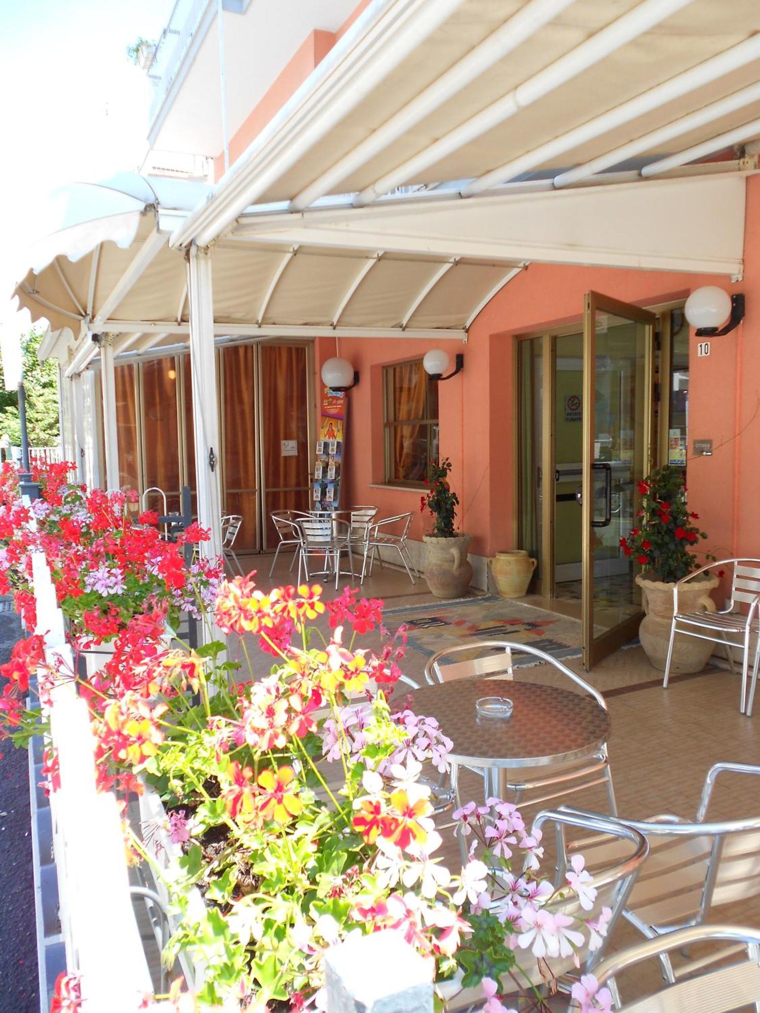 Hotel Ottavia ريميني المظهر الخارجي الصورة